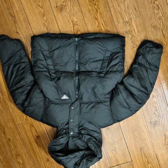 Women's Designer Winter Jacket - Picture 5 of 5